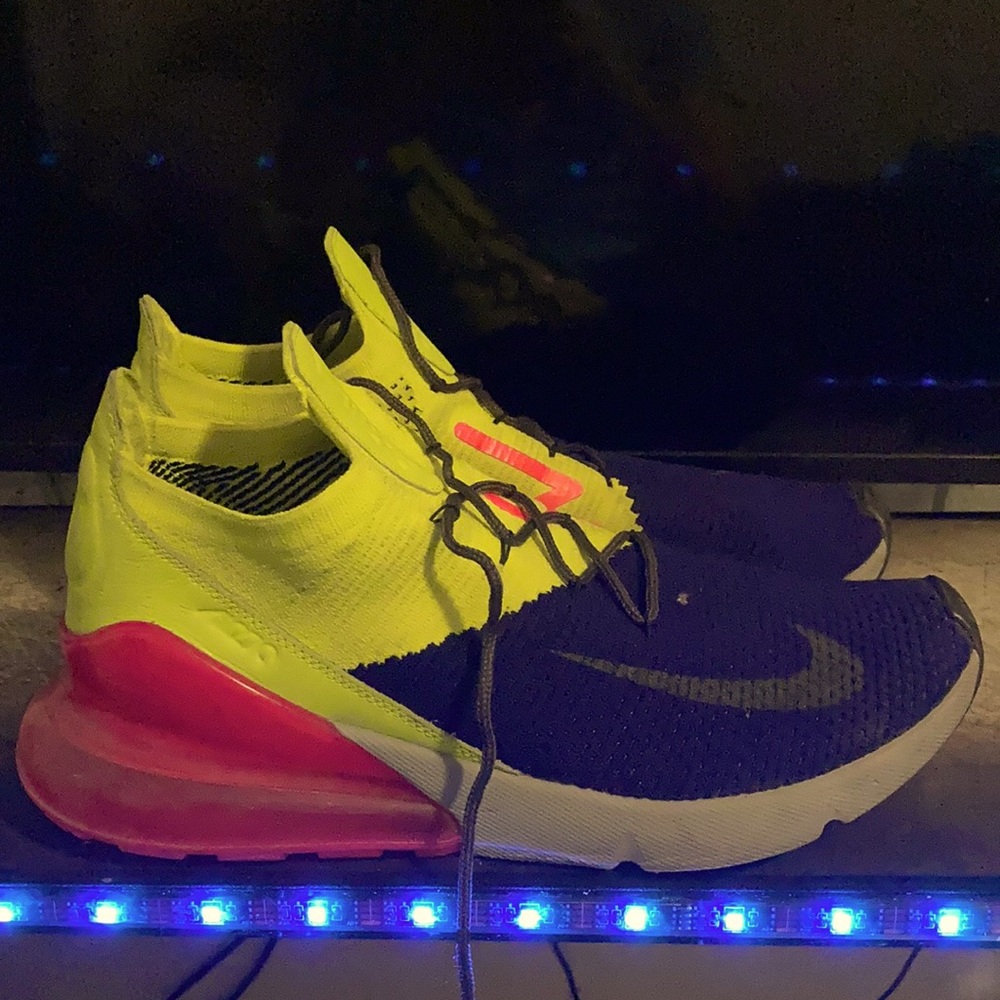 Nikes shoes